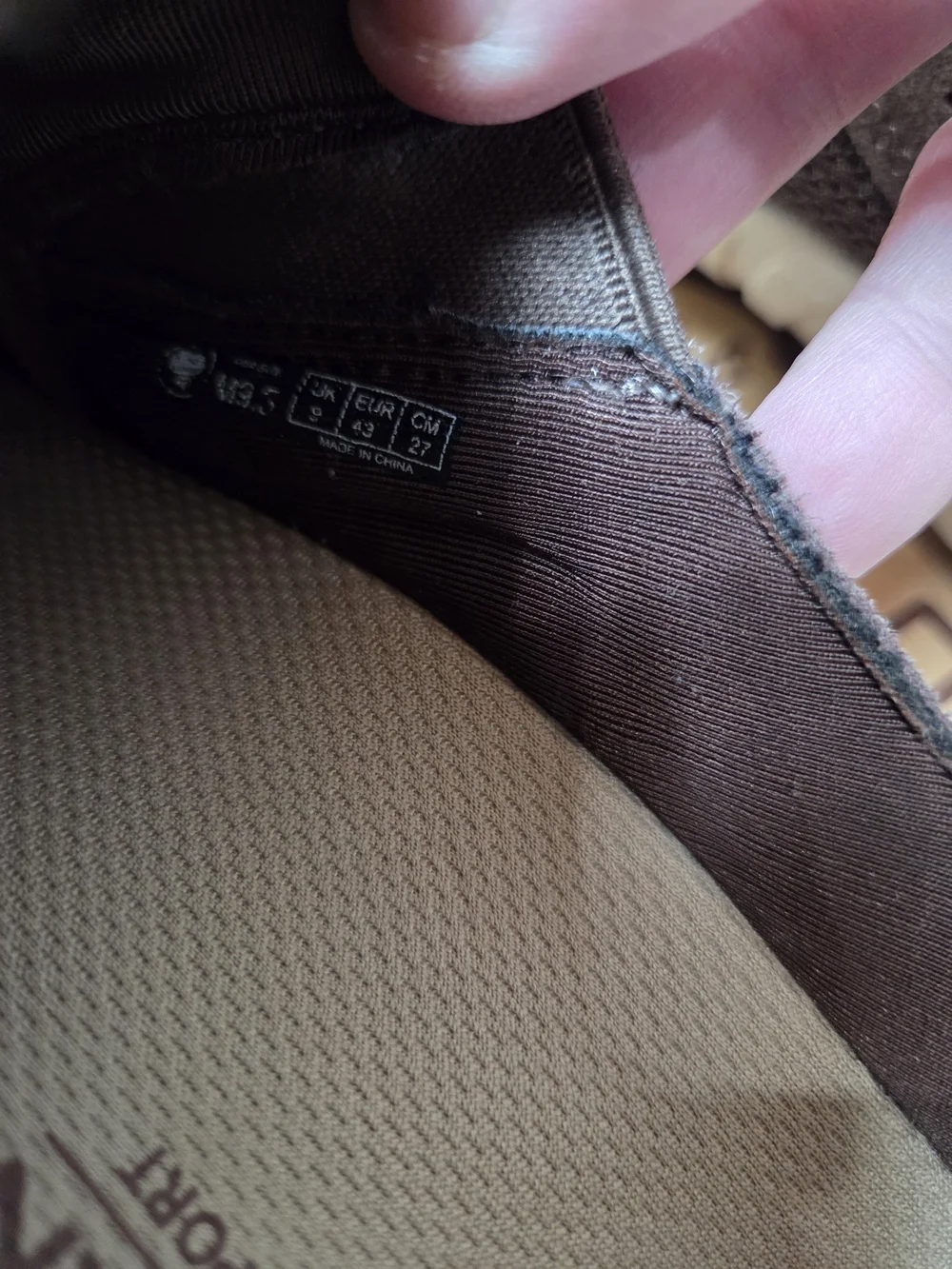 Geckoman Men's 9.5 Brown Mesh Shoes